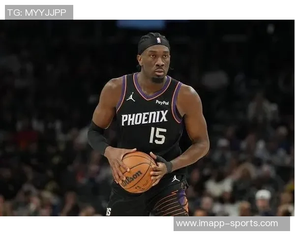 马威上半场表现出色9投5中贡献10分8篮板正负值高达8分助力球队表现